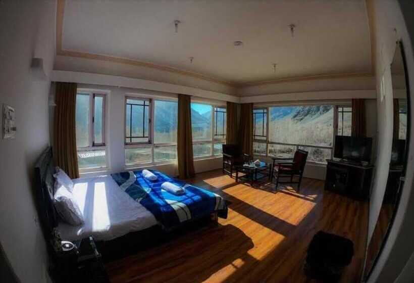 فندق The Nun Kun Residency Kargil