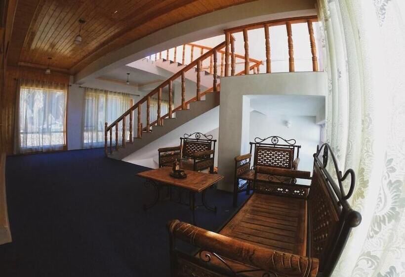 فندق The Nun Kun Residency Kargil