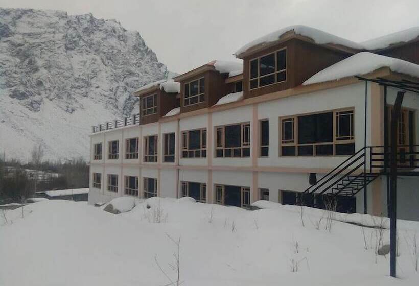فندق The Nun Kun Residency Kargil