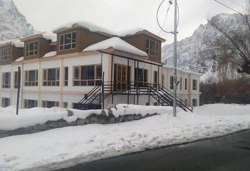 فندق The Nun Kun Residency Kargil