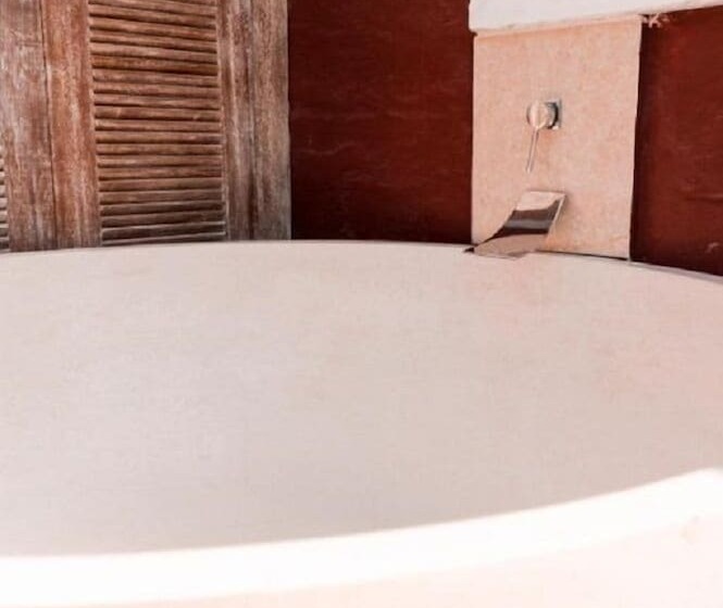 هتل The Red Farm Relais & Spa