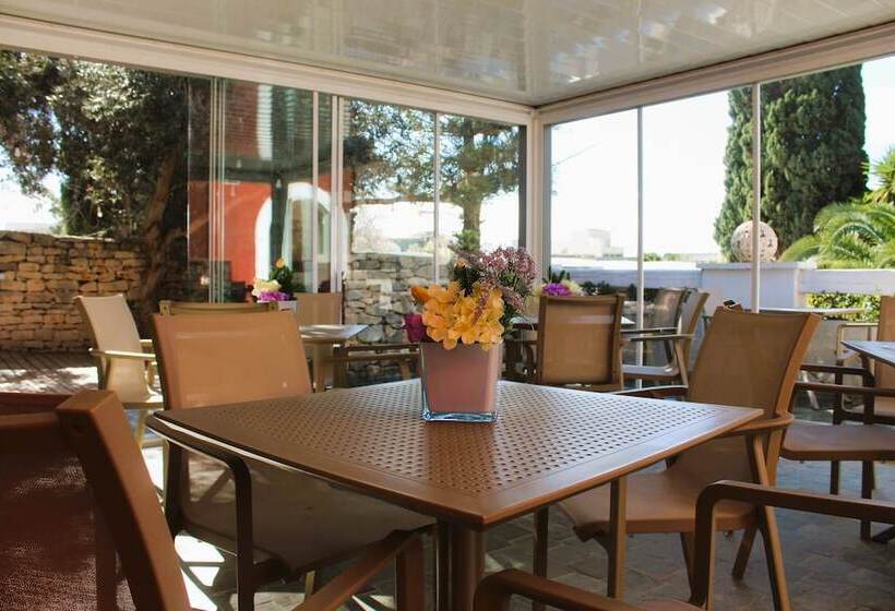 هتل The Red Farm Relais & Spa