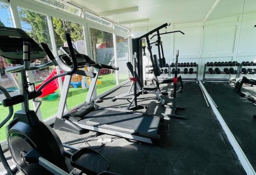 هتل The Red Farm Relais & Spa