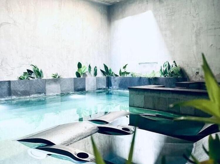 هتل The Red Farm Relais & Spa