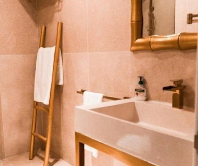 هتل The Red Farm Relais & Spa