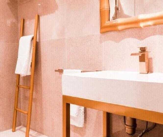 هتل The Red Farm Relais & Spa