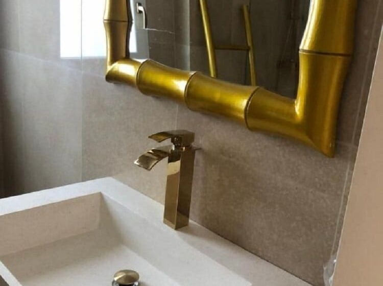 هتل The Red Farm Relais & Spa