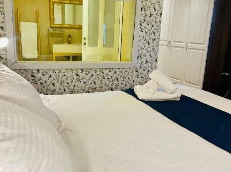 هتل The Red Farm Relais & Spa