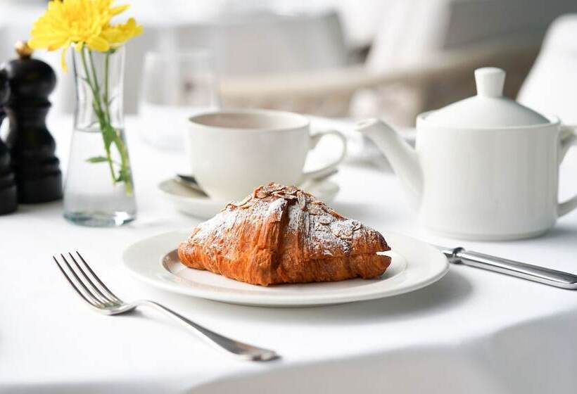 هتل The St. Regis Al Mouj Muscat Resort