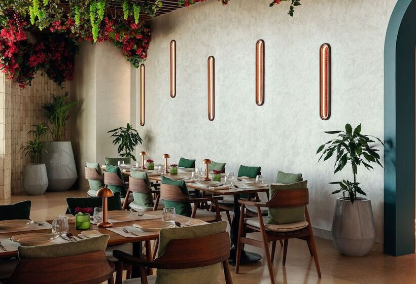 هتل The St. Regis Al Mouj Muscat Resort