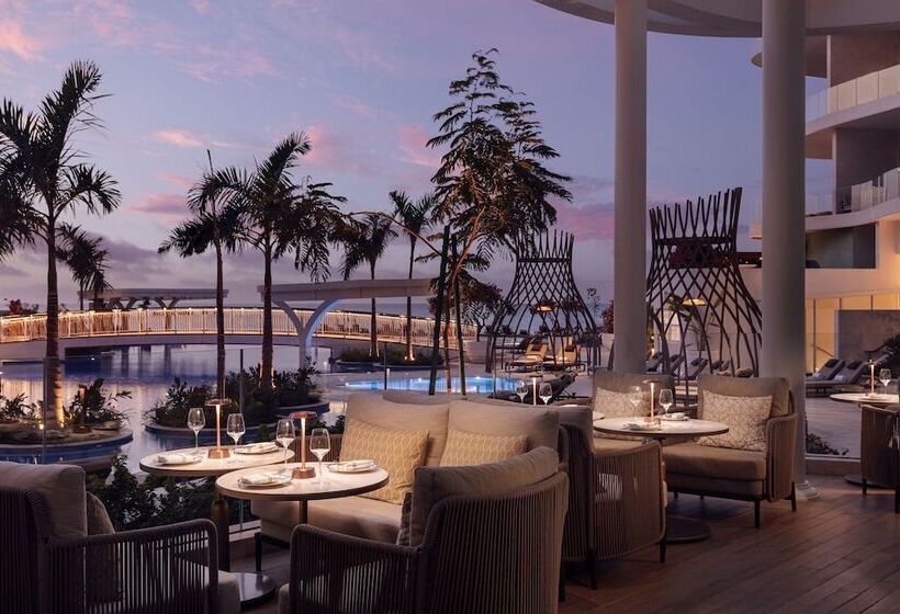 هتل The St. Regis Al Mouj Muscat Resort
