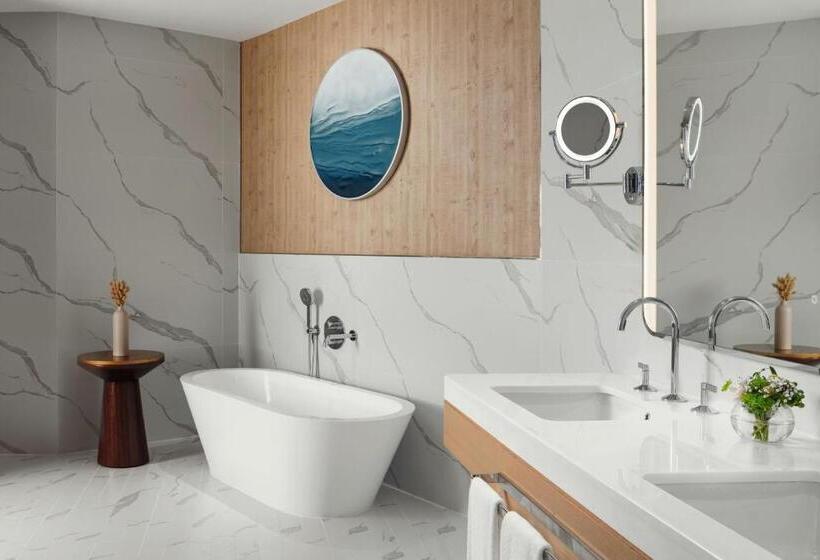 هتل The St. Regis Al Mouj Muscat Resort