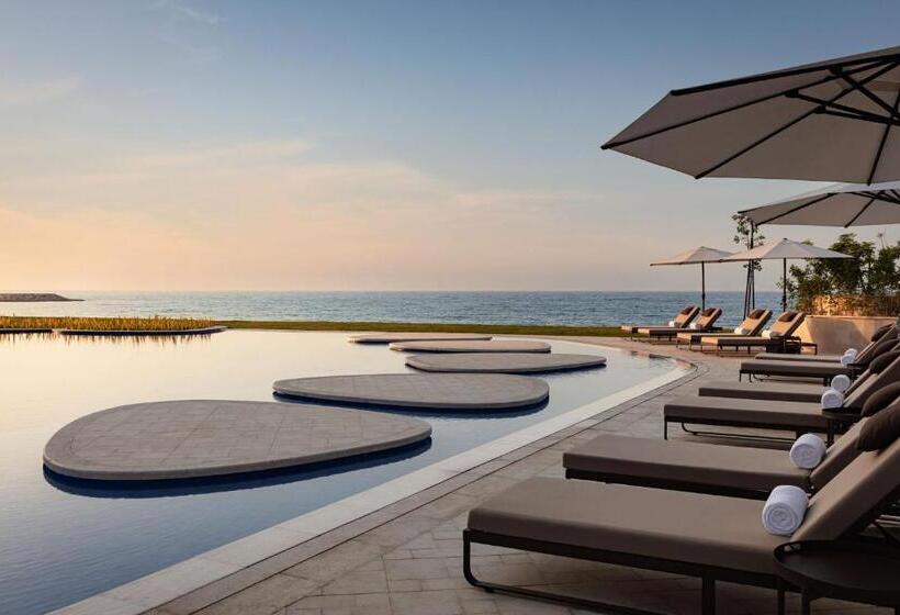 هتل The St. Regis Al Mouj Muscat Resort