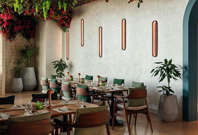 هتل The St. Regis Al Mouj Muscat Resort