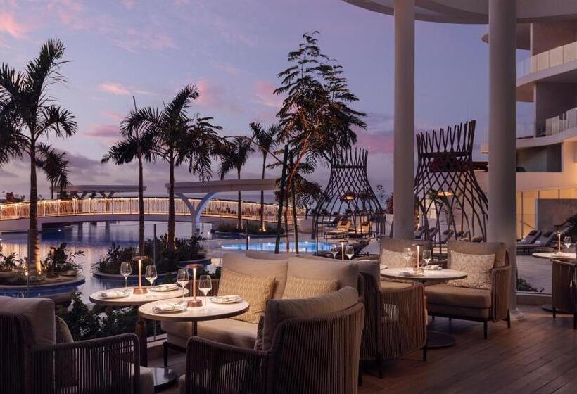 هتل The St. Regis Al Mouj Muscat Resort