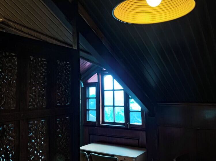 Wingait Inn   Hotel Near The Mall Road