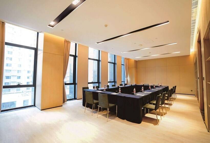 Отель Wyndham Handan Congtai