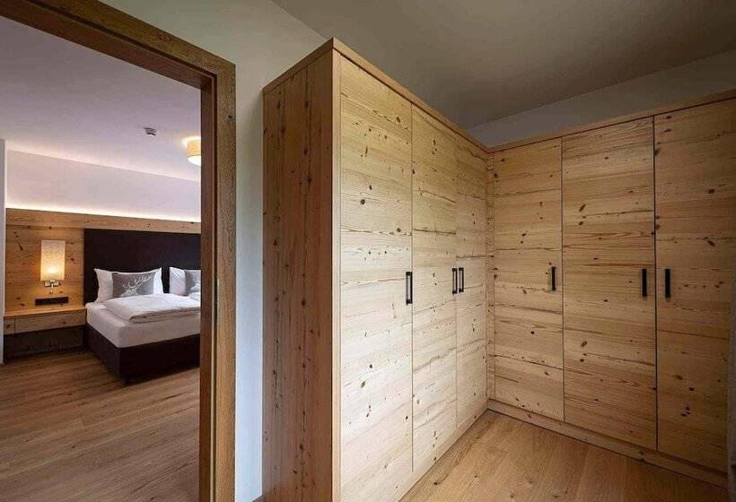 Lakeside Luxury Apartments