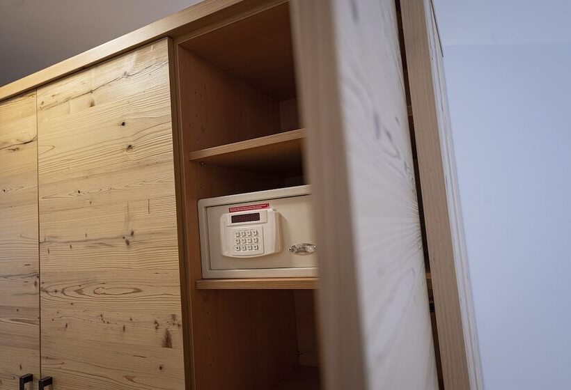 Lakeside Luxury Apartments