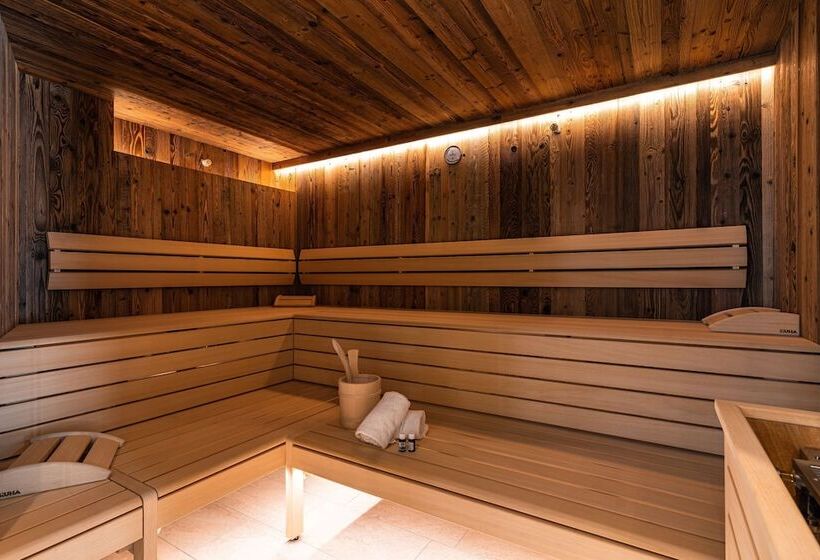 Lakeside Luxury Apartments