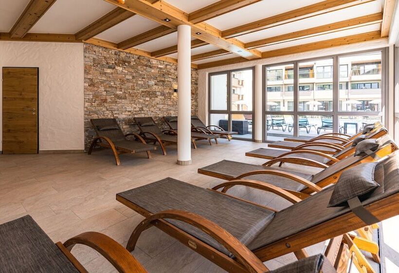 Lakeside Luxury Apartments