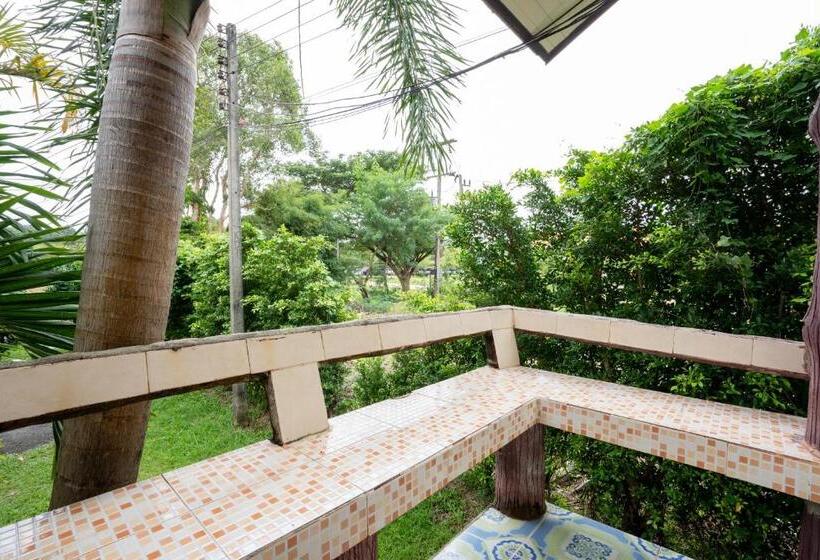 Lanta School Beach Resort