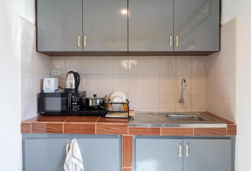 Lanta School Beach Resort