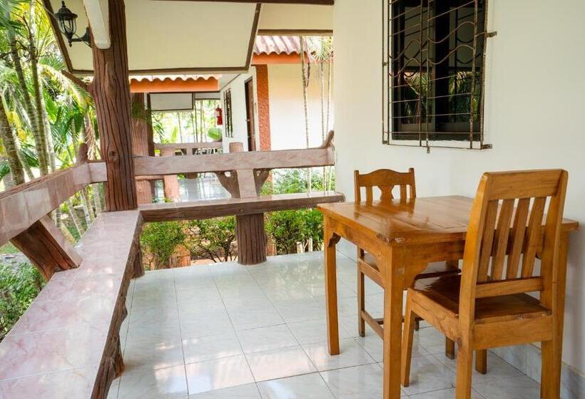 Lanta School Beach Resort