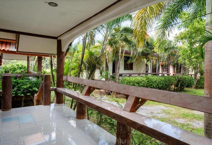 Lanta School Beach Resort