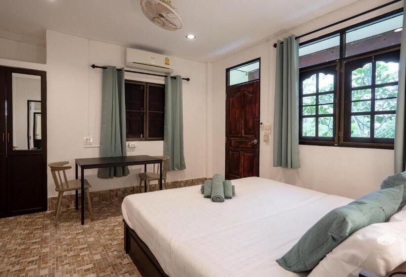 Lanta School Beach Resort