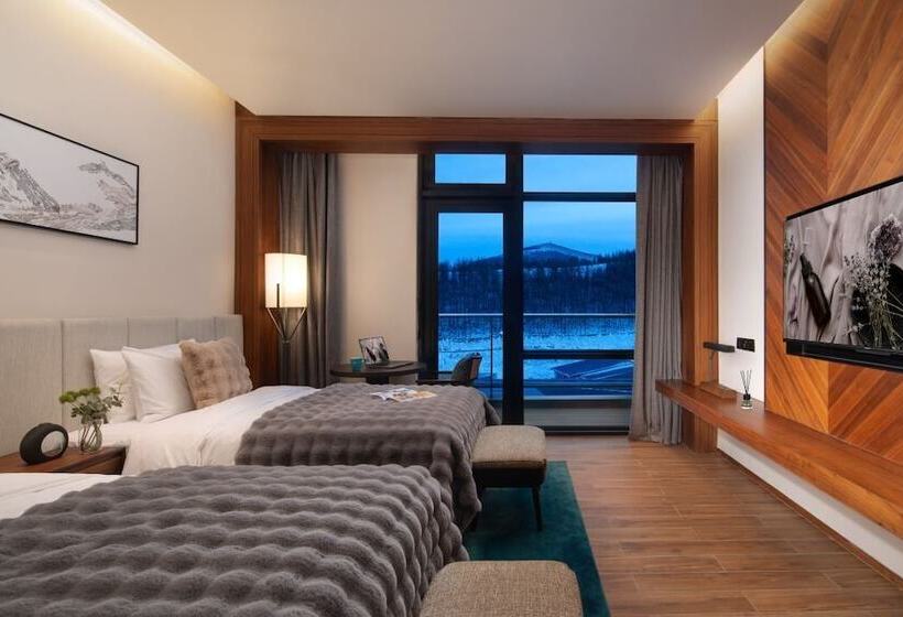 Oakwood Suites Chongli