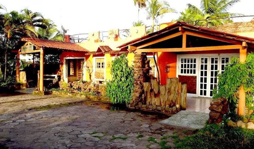 Okakoaras Hotel Handmade Hospitality