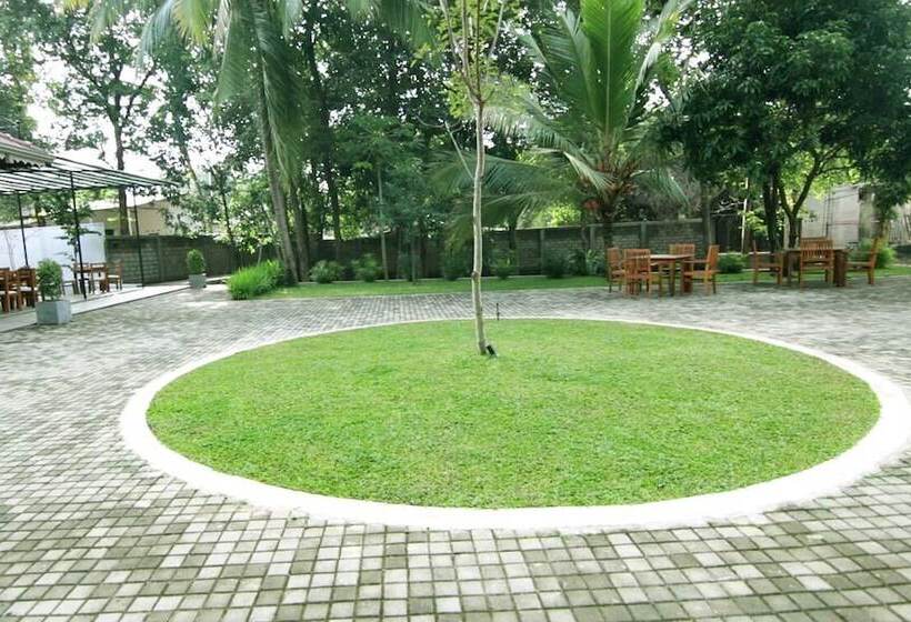 بنسيون Adaviya Resort