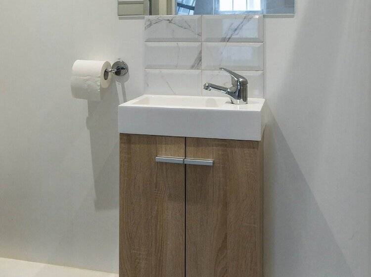 بنسيون Brunswick And Thorn