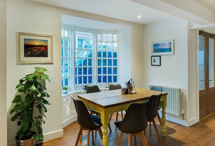 بنسيون Brunswick And Thorn