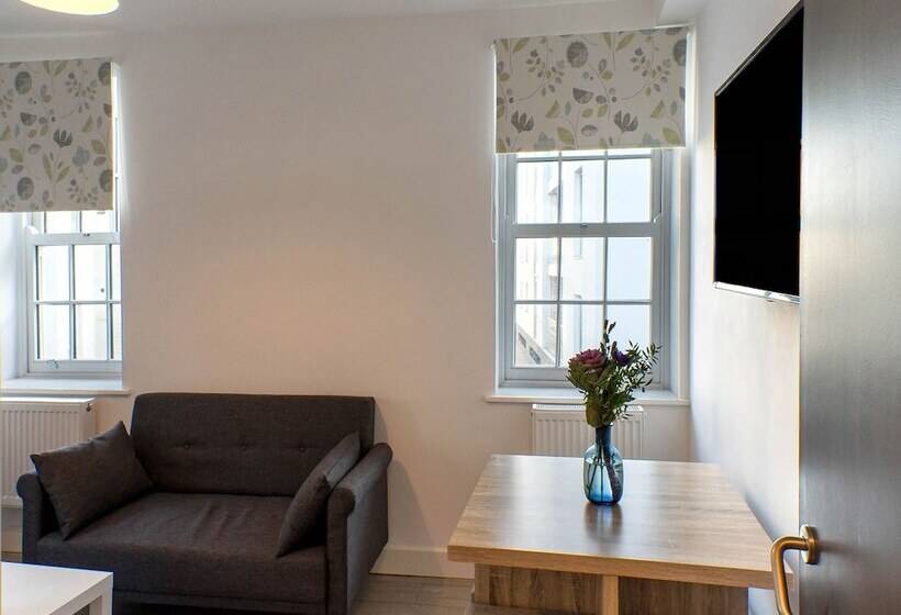 بنسيون Brunswick And Thorn