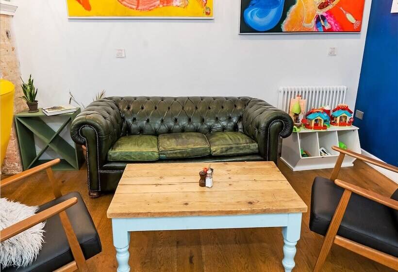 بنسيون Brunswick And Thorn