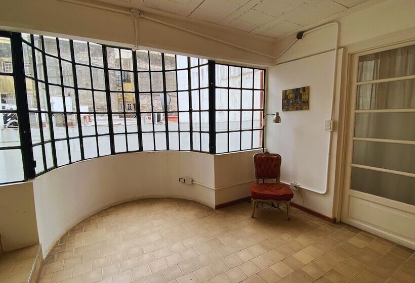 پانسیون Casa En El Encantador San Telmo   8 Habitaciones