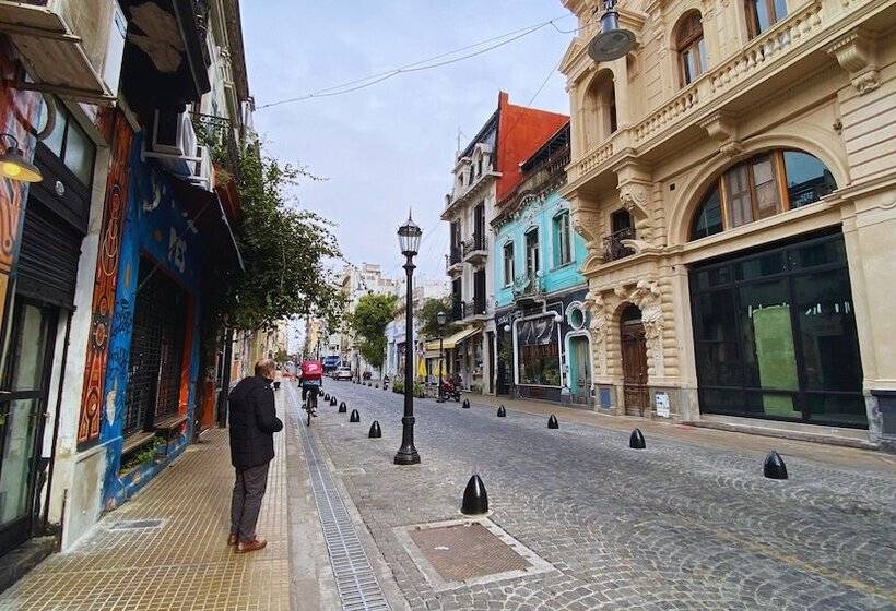 پانسیون Casa En El Encantador San Telmo   8 Habitaciones