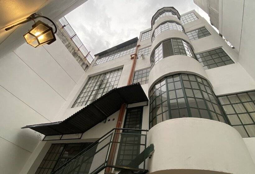 پانسیون Casa En El Encantador San Telmo   8 Habitaciones