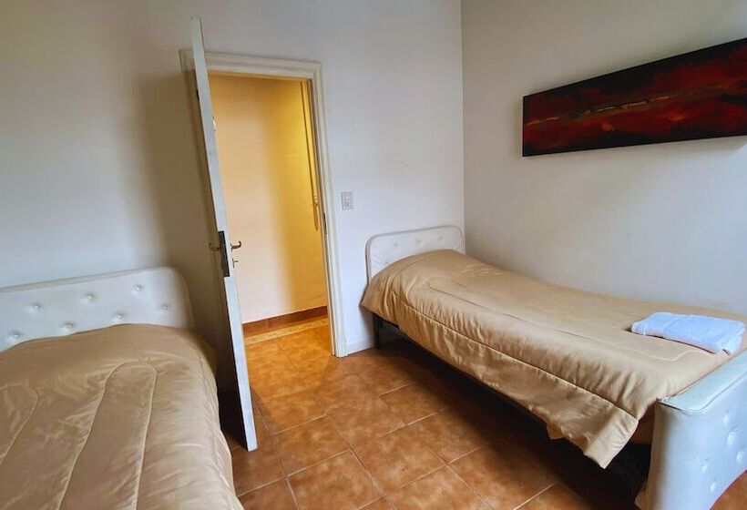 پانسیون Casa En El Encantador San Telmo   8 Habitaciones