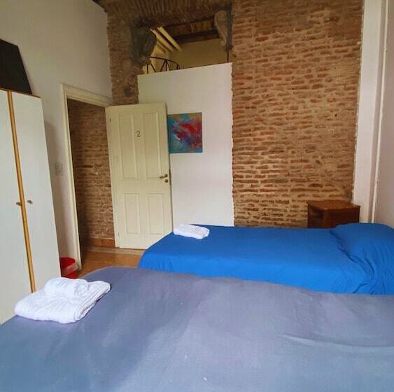 پانسیون Casa En El Encantador San Telmo   8 Habitaciones