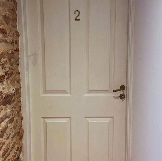 پانسیون Casa En El Encantador San Telmo   8 Habitaciones