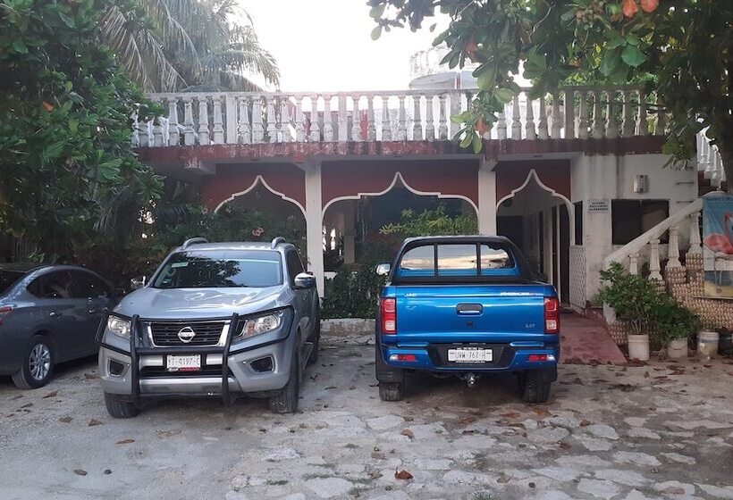 פנסיון Flamingo Guest House Celestún