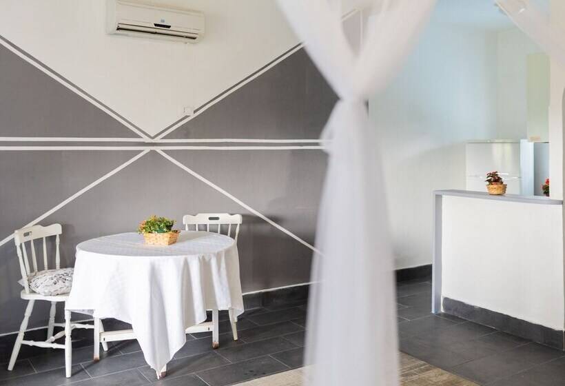 پانسیون Holiday Eolie Village