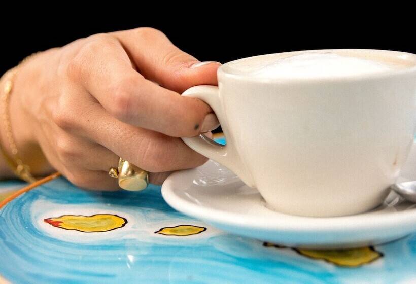 ペンション Holiday Eolie Village