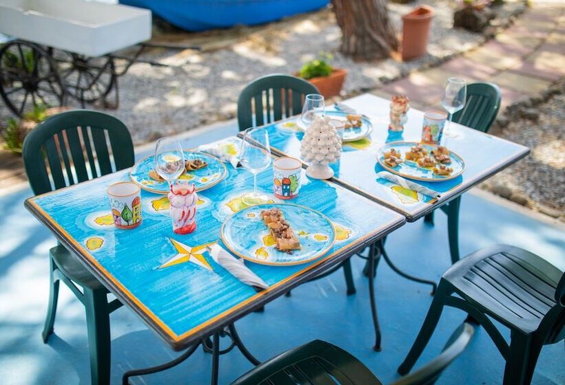 ペンション Holiday Eolie Village