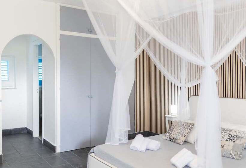 پانسیون Holiday Eolie Village