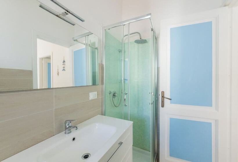 ペンション Holiday Eolie Village