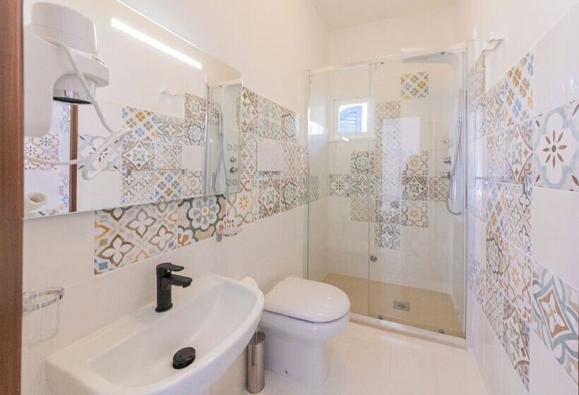 ペンション Holiday Eolie Village